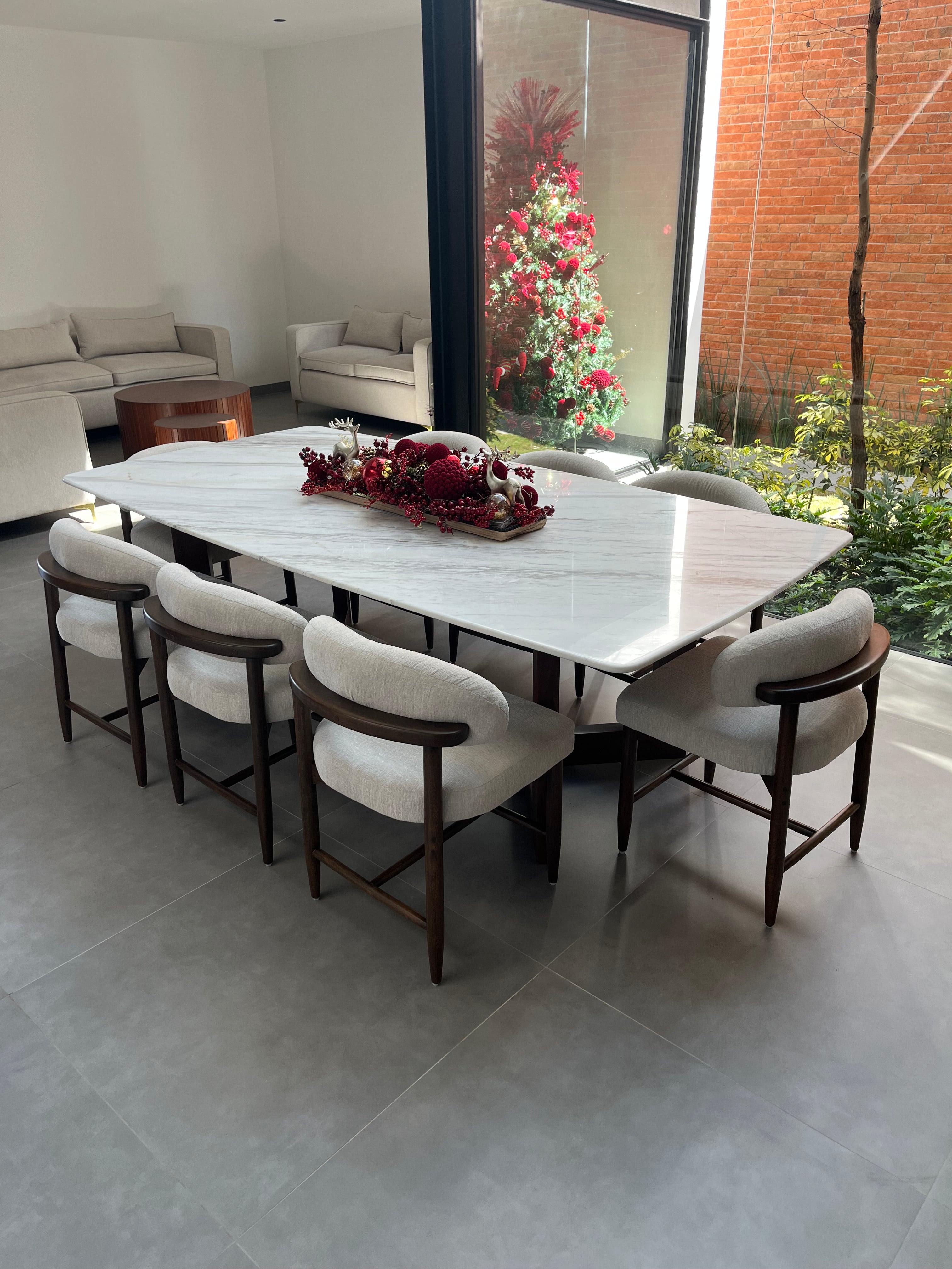 Comedor de 8 personas con cubierta de imitacion de mármol